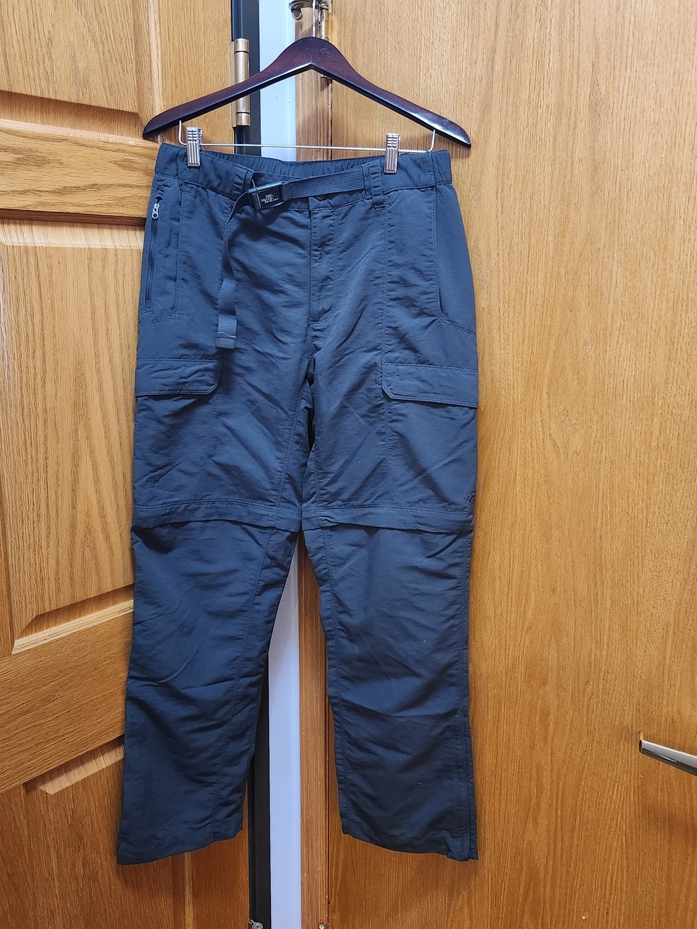 The North Face Men's Paramount Convertible Pants In A Dark Gray Size Medium